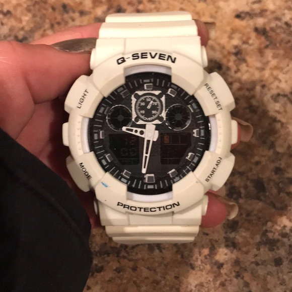 G seven watch - Picture 1 of 1